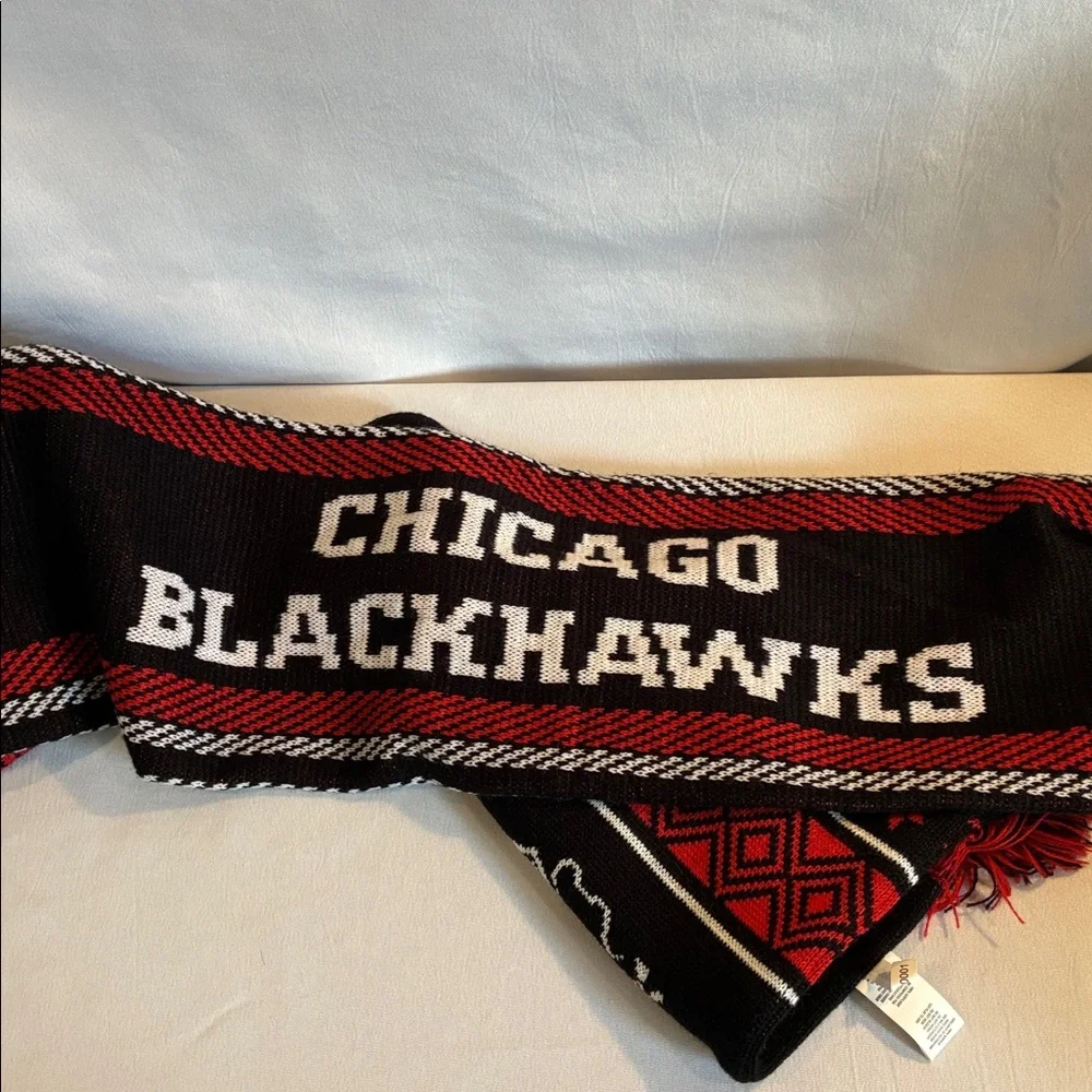 NHL Chicago Blackhawks double sided unisex fan knit winter scarf with fringe OS